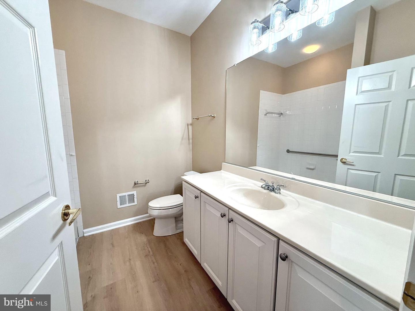 13737 HERITAGE VALLEY WAY, GAINESVILLE, Virginia 20155, 2 Bedrooms Bedrooms, ,2 BathroomsBathrooms,Residential,For sale,13737 HERITAGE VALLEY WAY,VAPW2102602 MLS # VAPW2102602
