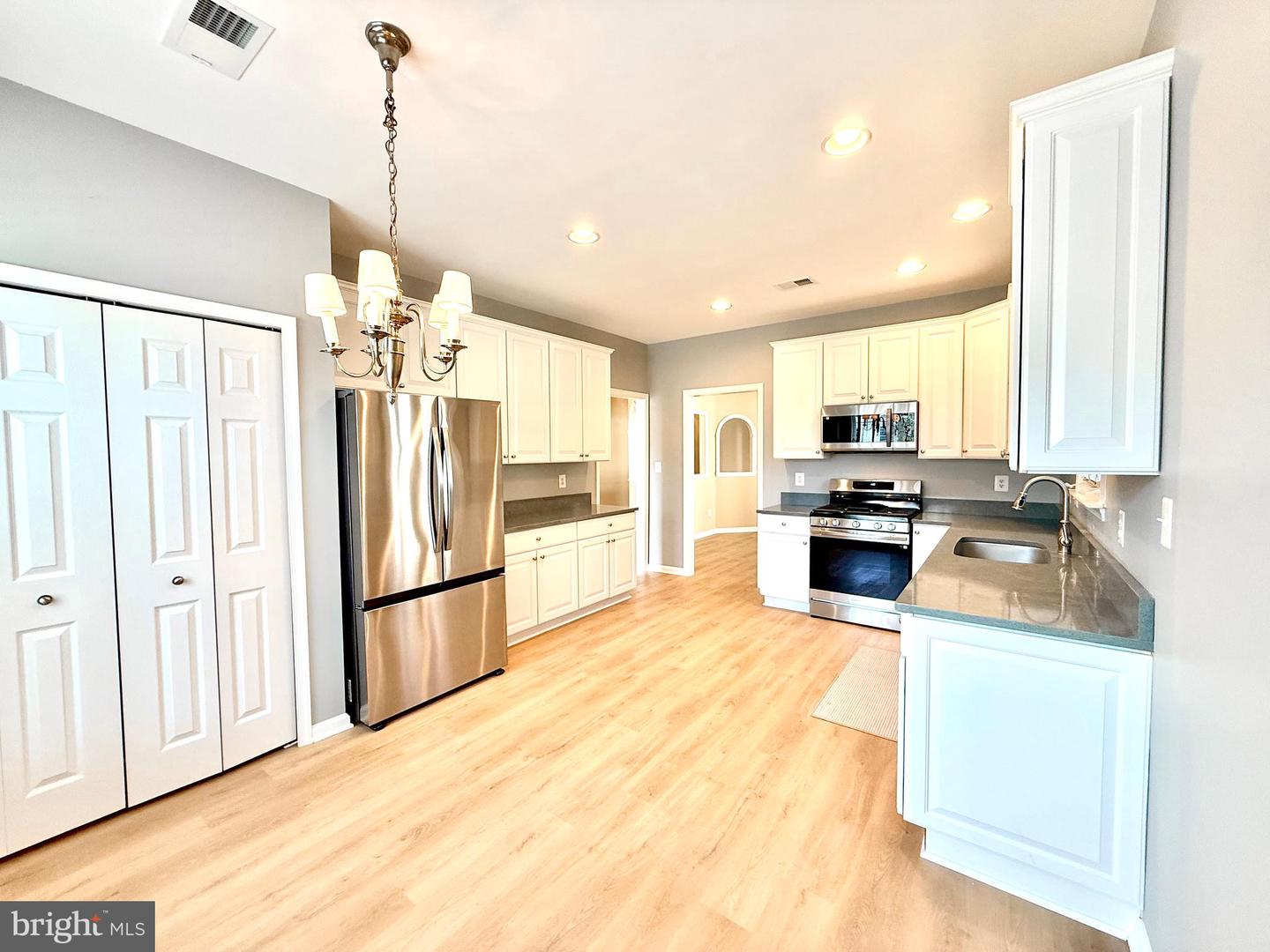 13737 HERITAGE VALLEY WAY, GAINESVILLE, Virginia 20155, 2 Bedrooms Bedrooms, ,2 BathroomsBathrooms,Residential,For sale,13737 HERITAGE VALLEY WAY,VAPW2102602 MLS # VAPW2102602