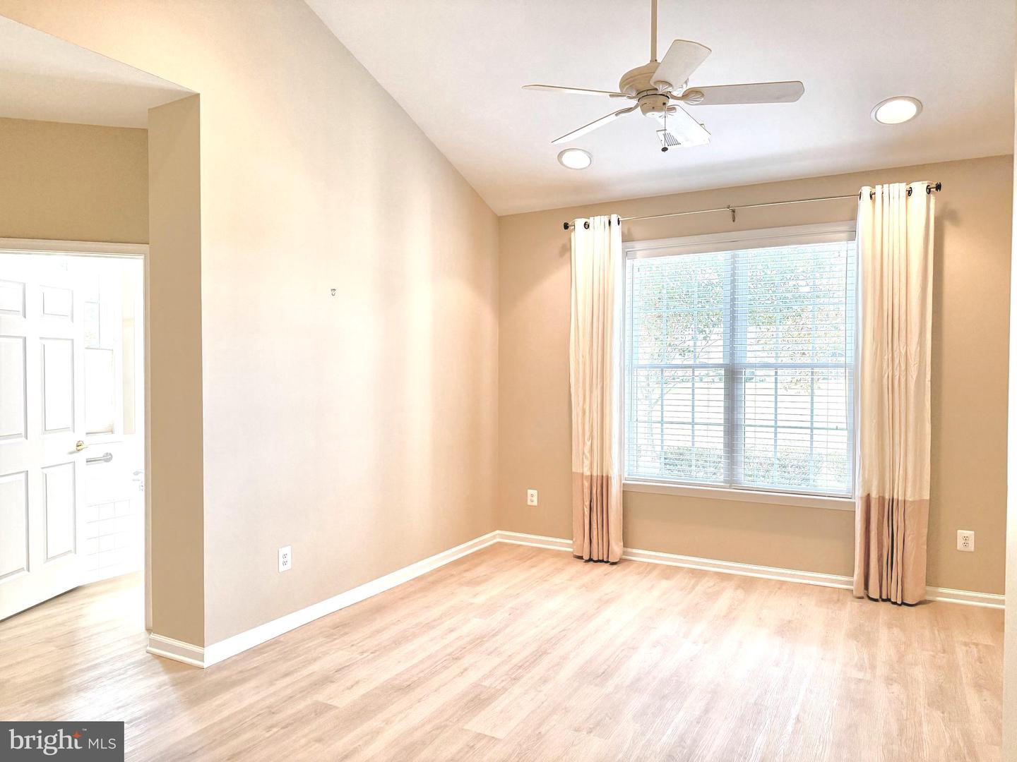 13737 HERITAGE VALLEY WAY, GAINESVILLE, Virginia 20155, 2 Bedrooms Bedrooms, ,2 BathroomsBathrooms,Residential,For sale,13737 HERITAGE VALLEY WAY,VAPW2102602 MLS # VAPW2102602