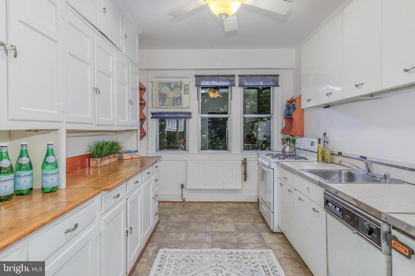 4000 CATHEDRAL AVE NW #144/145-B, WASHINGTON, District Of Columbia 20016, 3 Bedrooms Bedrooms, ,3 BathroomsBathrooms,Residential,For sale,4000 CATHEDRAL AVE NW #144/145-B,DCDC2217466 MLS # DCDC2217466