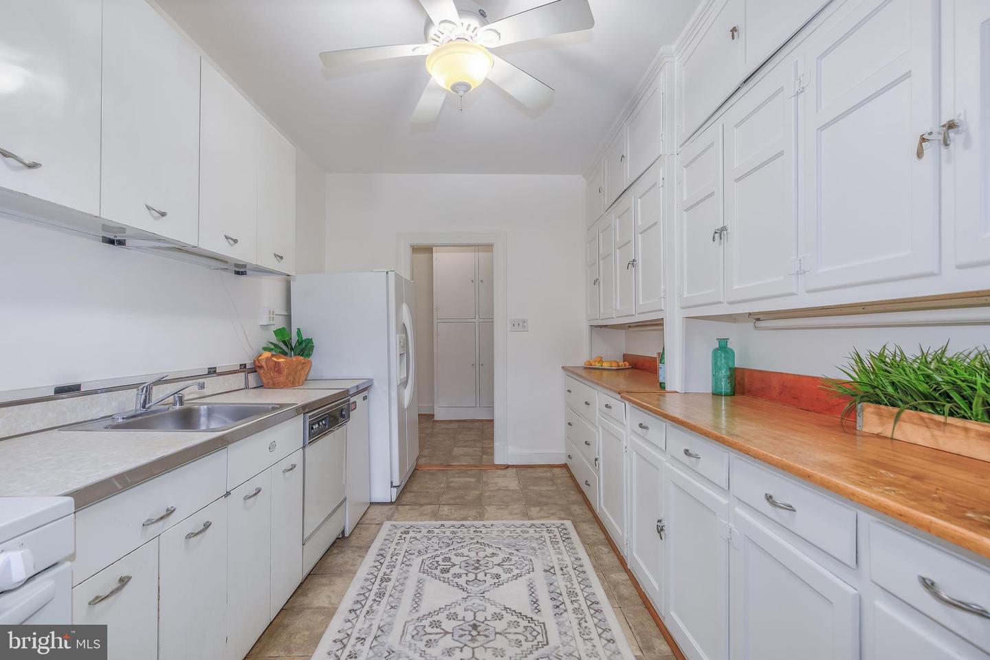 4000 CATHEDRAL AVE NW #144/145-B, WASHINGTON, District Of Columbia 20016, 3 Bedrooms Bedrooms, ,3 BathroomsBathrooms,Residential,For sale,4000 CATHEDRAL AVE NW #144/145-B,DCDC2217466 MLS # DCDC2217466