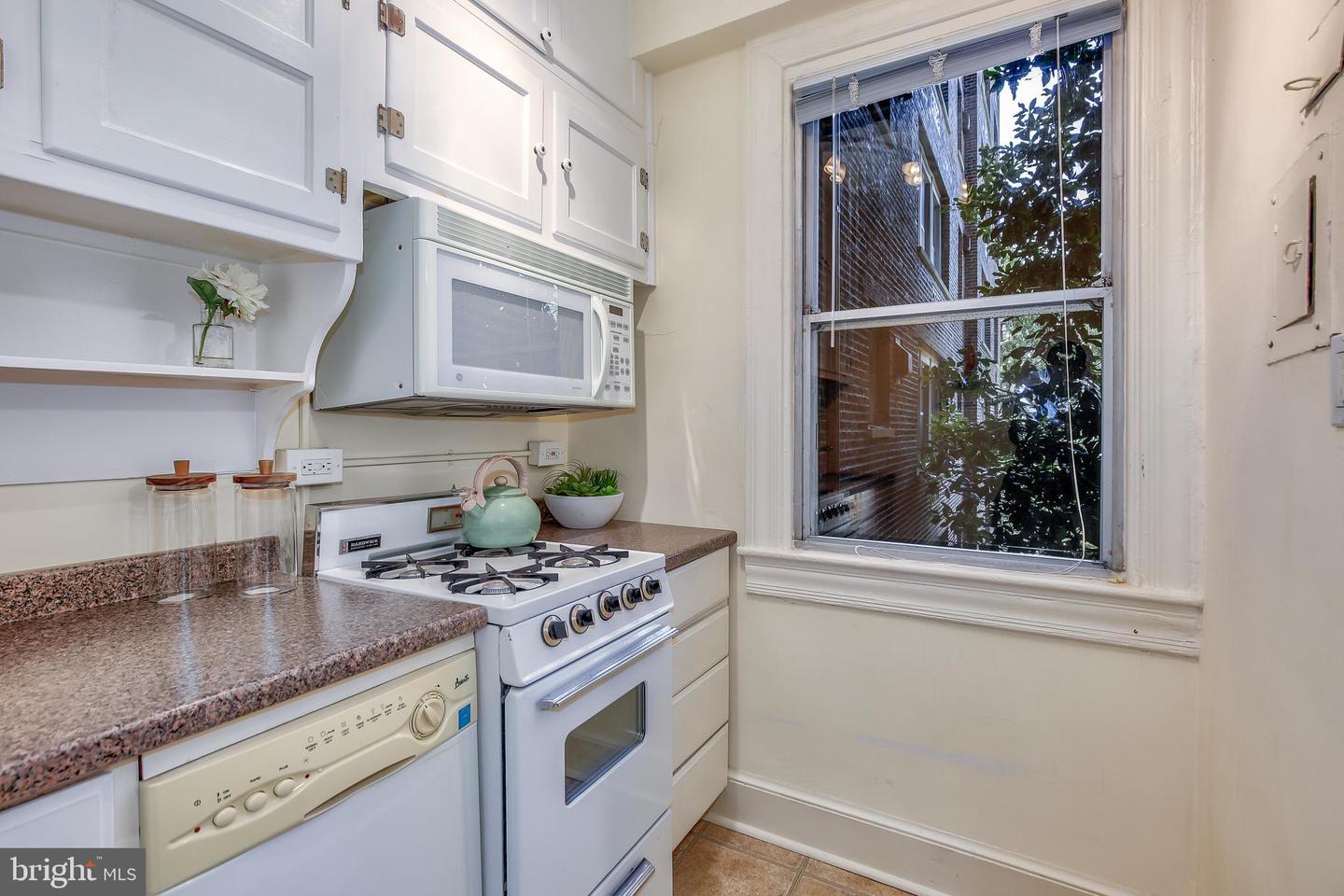 4000 CATHEDRAL AVE NW #144/145-B, WASHINGTON, District Of Columbia 20016, 3 Bedrooms Bedrooms, ,3 BathroomsBathrooms,Residential,For sale,4000 CATHEDRAL AVE NW #144/145-B,DCDC2217466 MLS # DCDC2217466