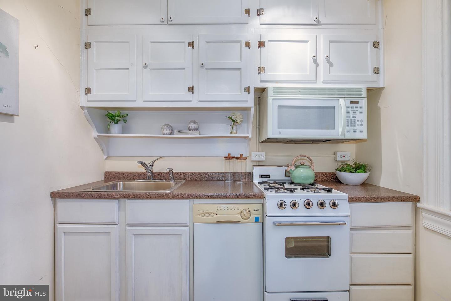 4000 CATHEDRAL AVE NW #144/145-B, WASHINGTON, District Of Columbia 20016, 3 Bedrooms Bedrooms, ,3 BathroomsBathrooms,Residential,For sale,4000 CATHEDRAL AVE NW #144/145-B,DCDC2217466 MLS # DCDC2217466