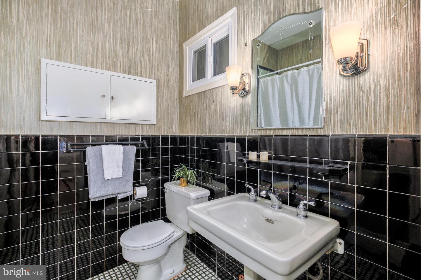 4000 CATHEDRAL AVE NW #144/145-B, WASHINGTON, District Of Columbia 20016, 3 Bedrooms Bedrooms, ,3 BathroomsBathrooms,Residential,For sale,4000 CATHEDRAL AVE NW #144/145-B,DCDC2217466 MLS # DCDC2217466