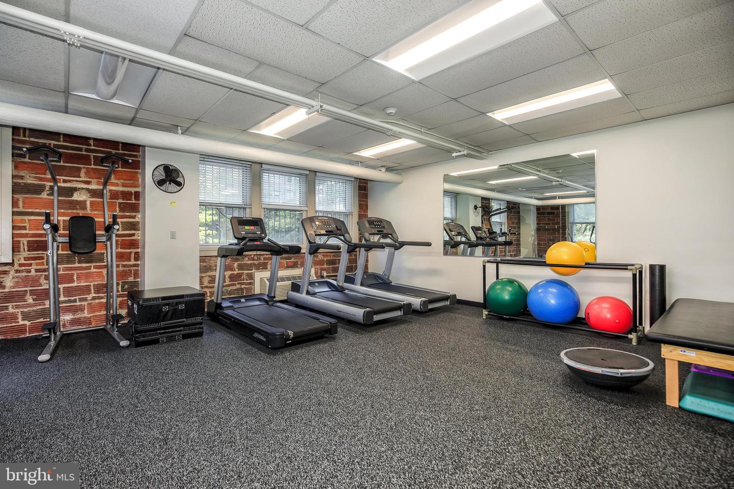 4000 CATHEDRAL AVE NW #144/145-B, WASHINGTON, District Of Columbia 20016, 3 Bedrooms Bedrooms, ,3 BathroomsBathrooms,Residential,For sale,4000 CATHEDRAL AVE NW #144/145-B,DCDC2217466 MLS # DCDC2217466