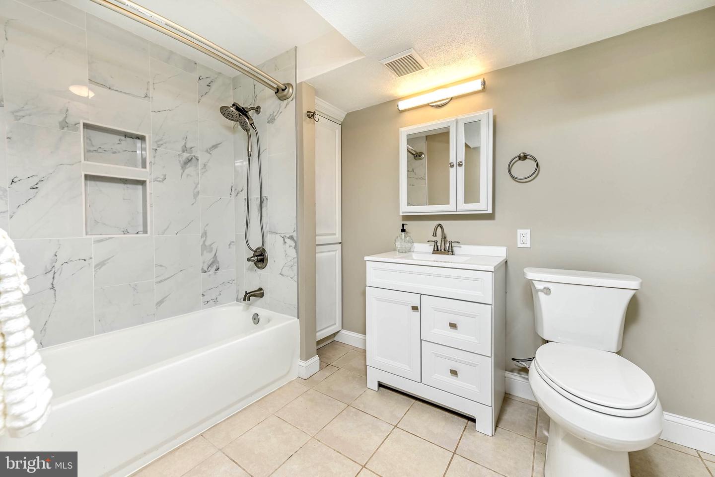 14 WEBLEY CT, STERLING, Virginia 20165, 4 Bedrooms Bedrooms, ,3 BathroomsBathrooms,Residential,For sale,14 WEBLEY CT,VALO2105950 MLS # VALO2105950