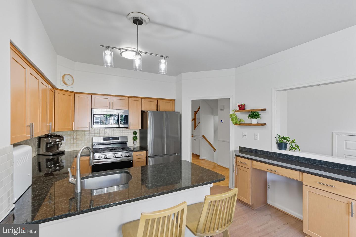 13064 QUARTZ LN, CLIFTON, Virginia 20124, 3 Bedrooms Bedrooms, ,2 BathroomsBathrooms,Residential,For sale,13064 QUARTZ LN,VAFX2265004 MLS # VAFX2265004