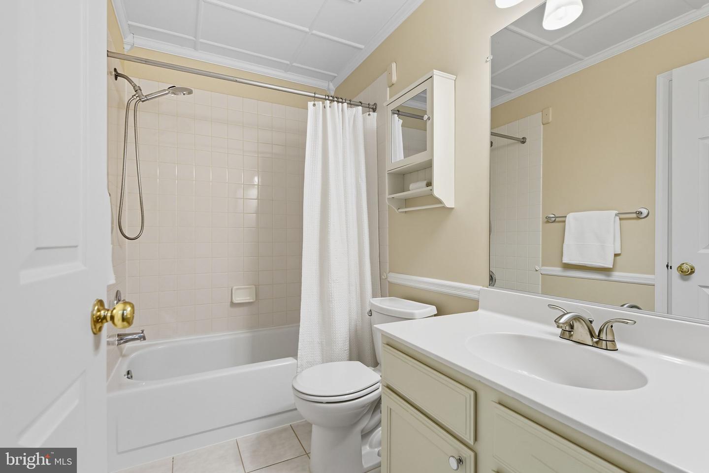 13064 QUARTZ LN, CLIFTON, Virginia 20124, 3 Bedrooms Bedrooms, ,2 BathroomsBathrooms,Residential,For sale,13064 QUARTZ LN,VAFX2265004 MLS # VAFX2265004