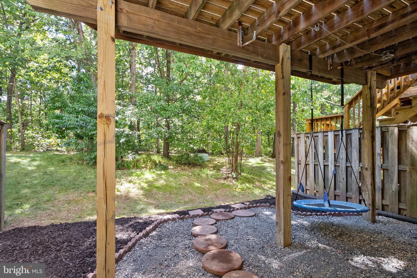 13064 QUARTZ LN, CLIFTON, Virginia 20124, 3 Bedrooms Bedrooms, ,2 BathroomsBathrooms,Residential,For sale,13064 QUARTZ LN,VAFX2265004 MLS # VAFX2265004