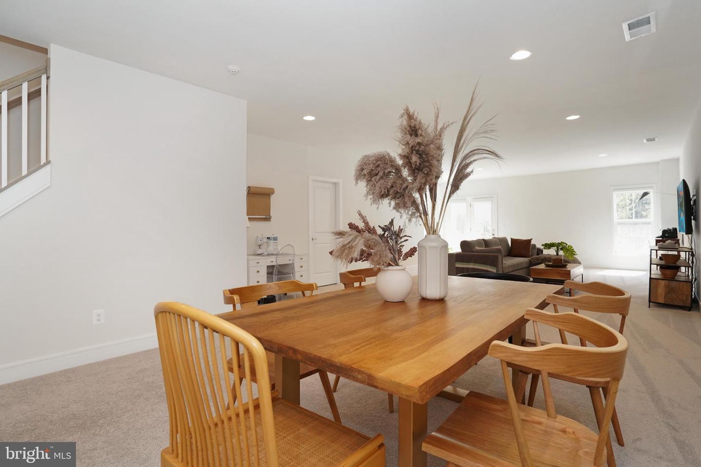41405 GENTLE WIND PL, ALDIE, Virginia 20105, 4 Bedrooms Bedrooms, 8 Rooms Rooms,3 BathroomsBathrooms,Residential,For sale,41405 GENTLE WIND PL,VALO2106256 MLS # VALO2106256