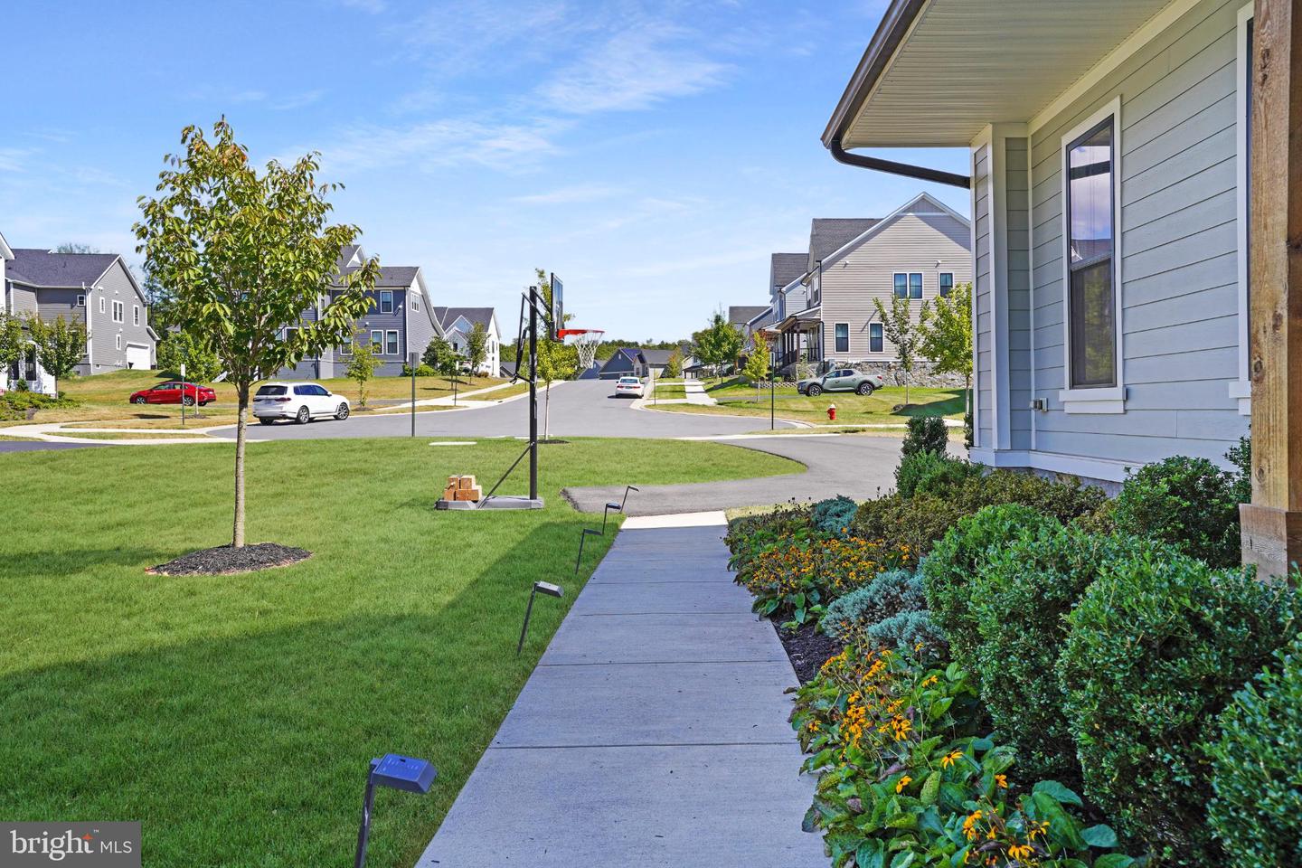 41405 GENTLE WIND PL, ALDIE, Virginia 20105, 4 Bedrooms Bedrooms, 8 Rooms Rooms,3 BathroomsBathrooms,Residential,For sale,41405 GENTLE WIND PL,VALO2106256 MLS # VALO2106256
