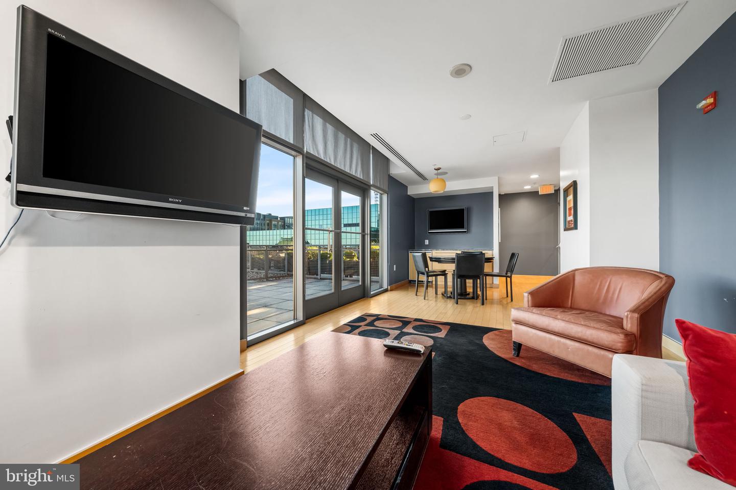 2001 15TH ST N #1611, ARLINGTON, Virginia 22201, 2 Bedrooms Bedrooms, ,2 BathroomsBathrooms,Residential,For sale,2001 15TH ST N #1611,VAAR2063298 MLS # VAAR2063298
