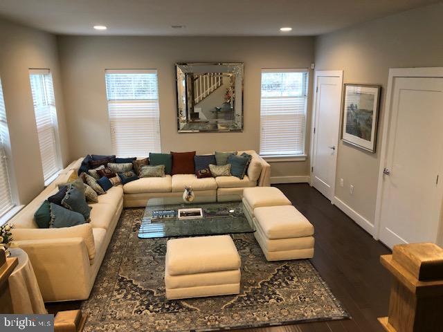 7765 BELVALE DR, ALEXANDRIA, Virginia 22315, 3 Bedrooms Bedrooms, ,3 BathroomsBathrooms,Residential,For sale,7765 BELVALE DR,VAFX2265650 MLS # VAFX2265650