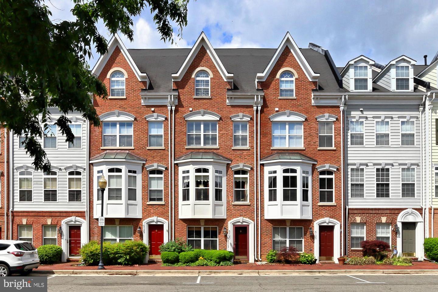 5127 GARDNER DR, ALEXANDRIA, Virginia 22304, 3 Bedrooms Bedrooms, ,2 BathroomsBathrooms,Residential,For sale,5127 GARDNER DR,VAAX2049490 MLS # VAAX2049490