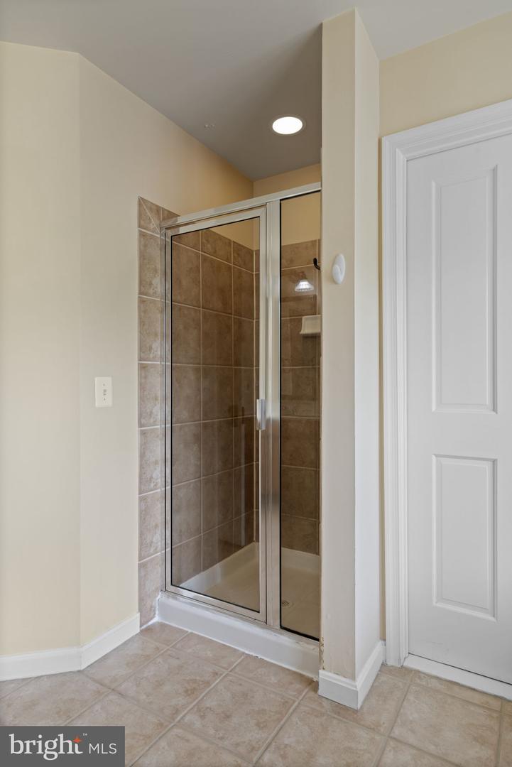 5127 GARDNER DR, ALEXANDRIA, Virginia 22304, 3 Bedrooms Bedrooms, ,2 BathroomsBathrooms,Residential,For sale,5127 GARDNER DR,VAAX2049490 MLS # VAAX2049490