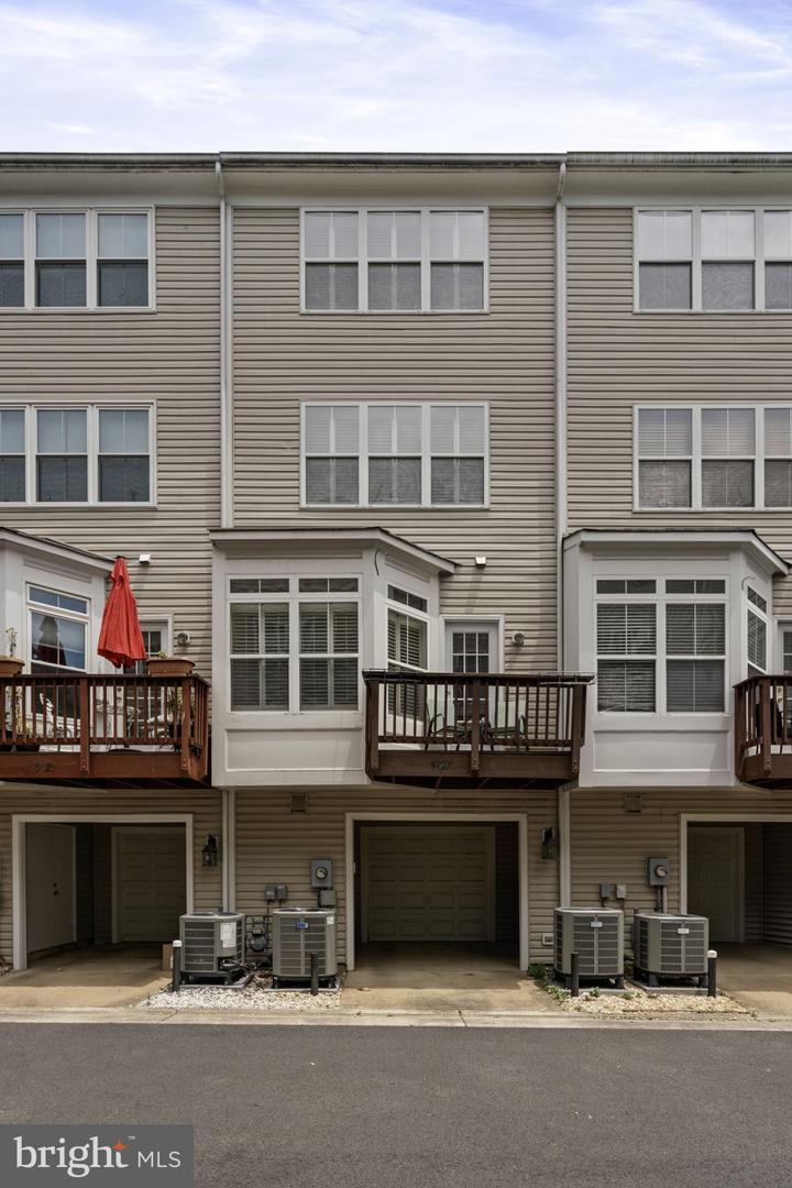 5127 GARDNER DR, ALEXANDRIA, Virginia 22304, 3 Bedrooms Bedrooms, ,2 BathroomsBathrooms,Residential,For sale,5127 GARDNER DR,VAAX2049490 MLS # VAAX2049490