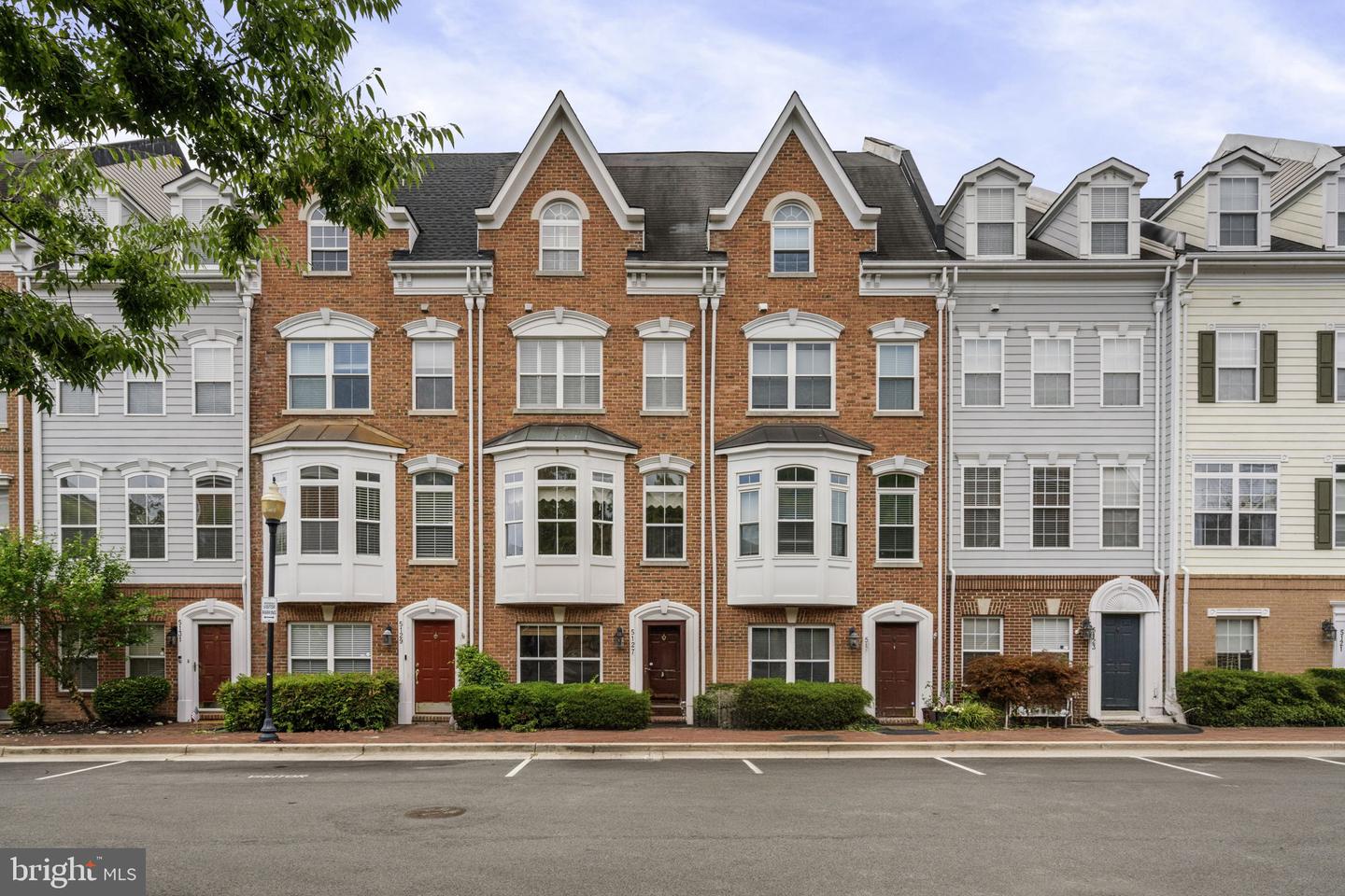 5127 GARDNER DR, ALEXANDRIA, Virginia 22304, 3 Bedrooms Bedrooms, ,2 BathroomsBathrooms,Residential,For sale,5127 GARDNER DR,VAAX2049490 MLS # VAAX2049490