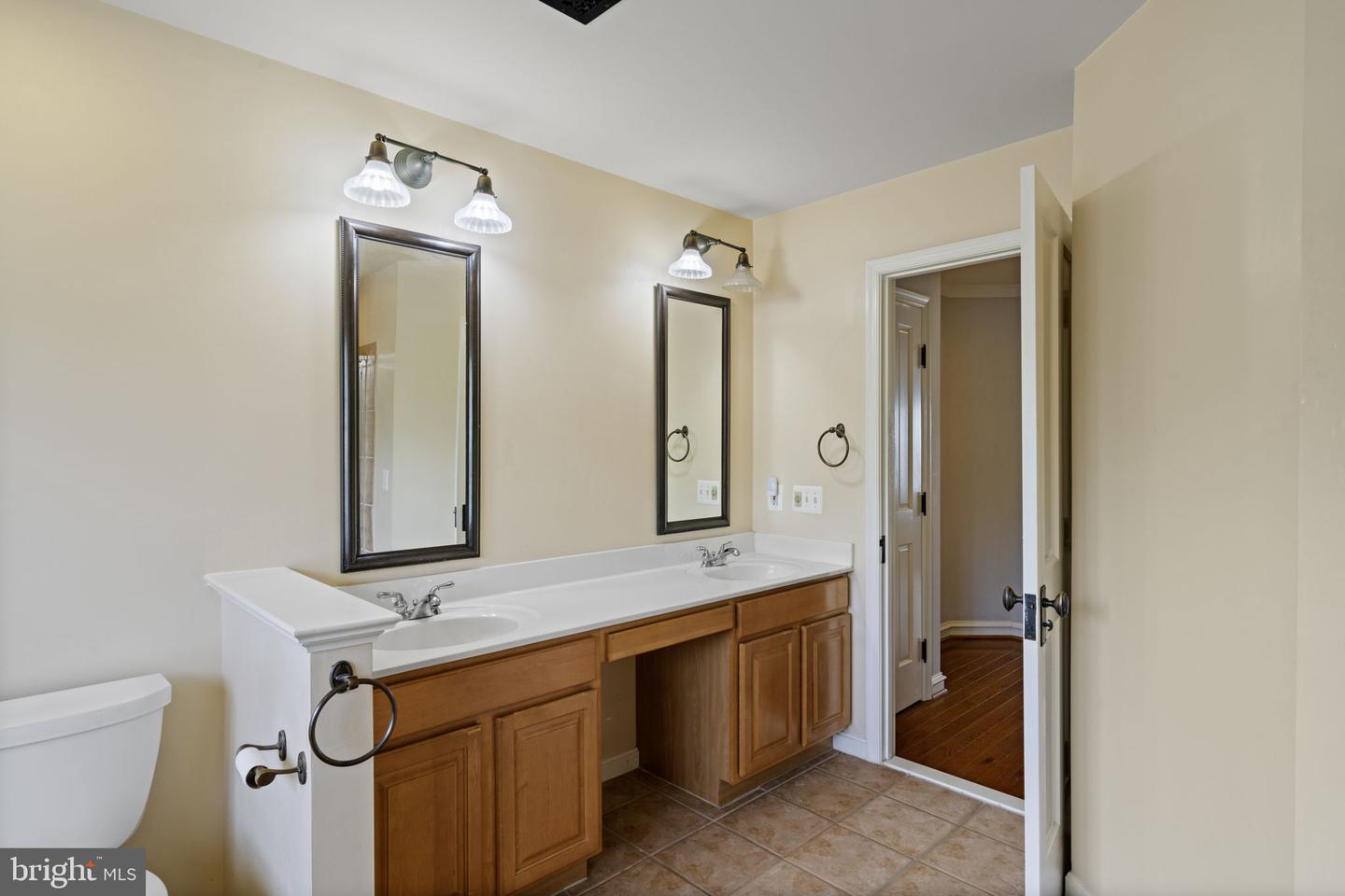 5127 GARDNER DR, ALEXANDRIA, Virginia 22304, 3 Bedrooms Bedrooms, ,2 BathroomsBathrooms,Residential,For sale,5127 GARDNER DR,VAAX2049490 MLS # VAAX2049490