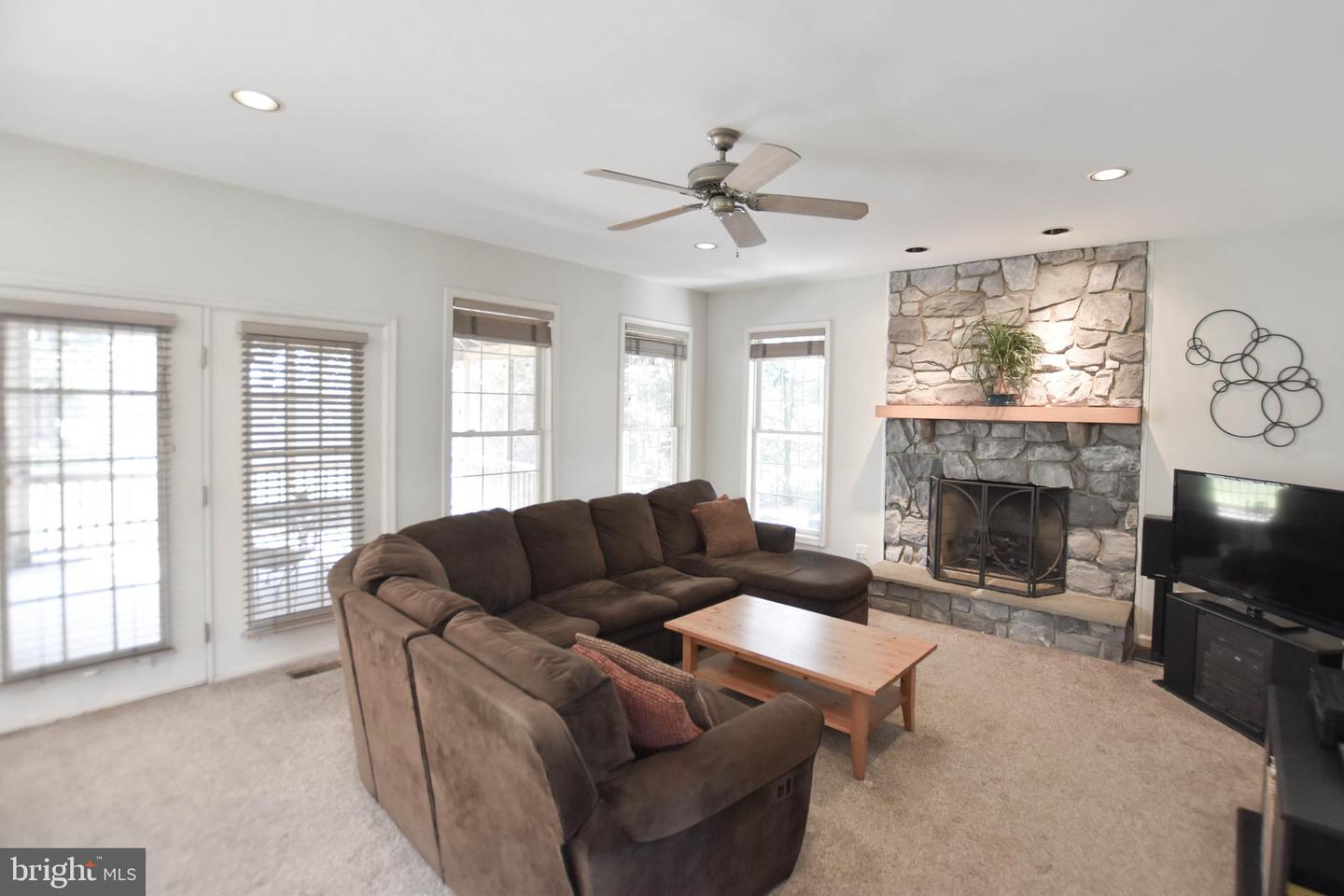 42235 GREEN MEADOW LN, LEESBURG, Virginia 20176, 5 Bedrooms Bedrooms, ,4 BathroomsBathrooms,Residential,For sale,42235 GREEN MEADOW LN,VALO2106502 MLS # VALO2106502