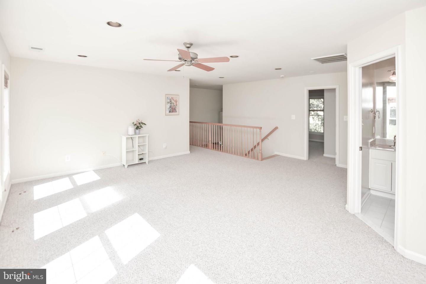42235 GREEN MEADOW LN, LEESBURG, Virginia 20176, 5 Bedrooms Bedrooms, ,4 BathroomsBathrooms,Residential,For sale,42235 GREEN MEADOW LN,VALO2106502 MLS # VALO2106502