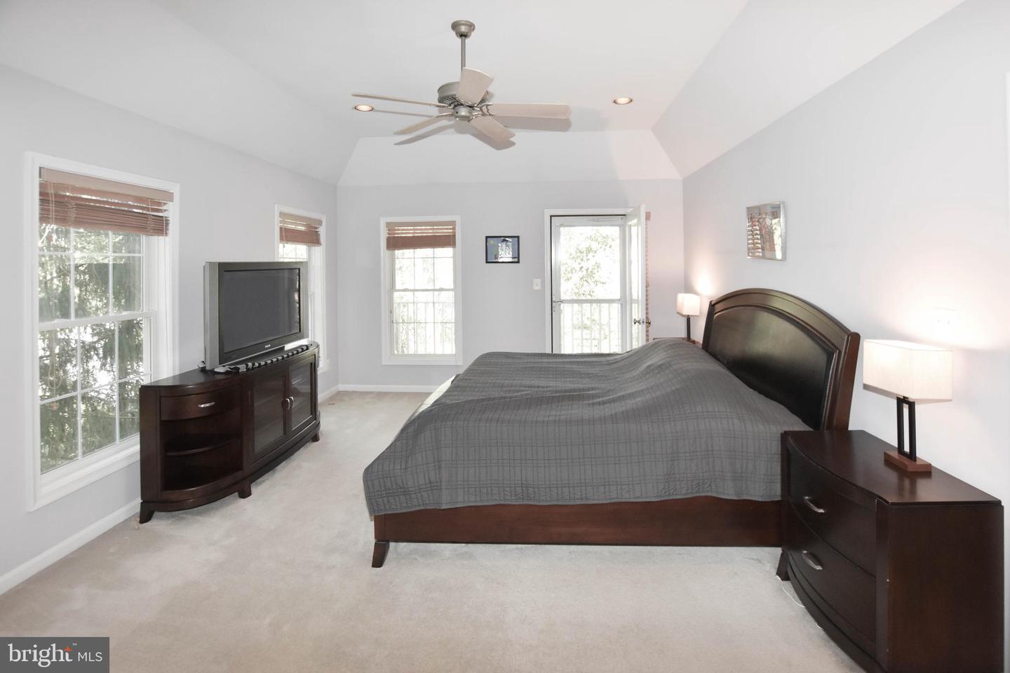 42235 GREEN MEADOW LN, LEESBURG, Virginia 20176, 5 Bedrooms Bedrooms, ,4 BathroomsBathrooms,Residential,For sale,42235 GREEN MEADOW LN,VALO2106502 MLS # VALO2106502