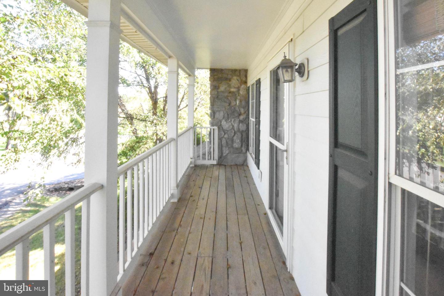 42235 GREEN MEADOW LN, LEESBURG, Virginia 20176, 5 Bedrooms Bedrooms, ,4 BathroomsBathrooms,Residential,For sale,42235 GREEN MEADOW LN,VALO2106502 MLS # VALO2106502