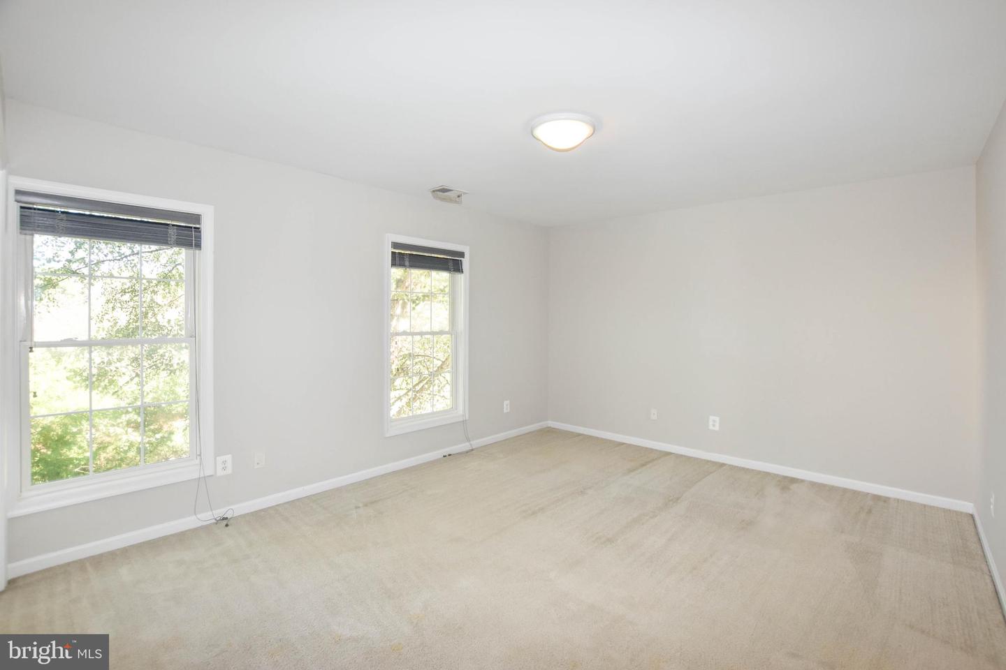 42235 GREEN MEADOW LN, LEESBURG, Virginia 20176, 5 Bedrooms Bedrooms, ,4 BathroomsBathrooms,Residential,For sale,42235 GREEN MEADOW LN,VALO2106502 MLS # VALO2106502