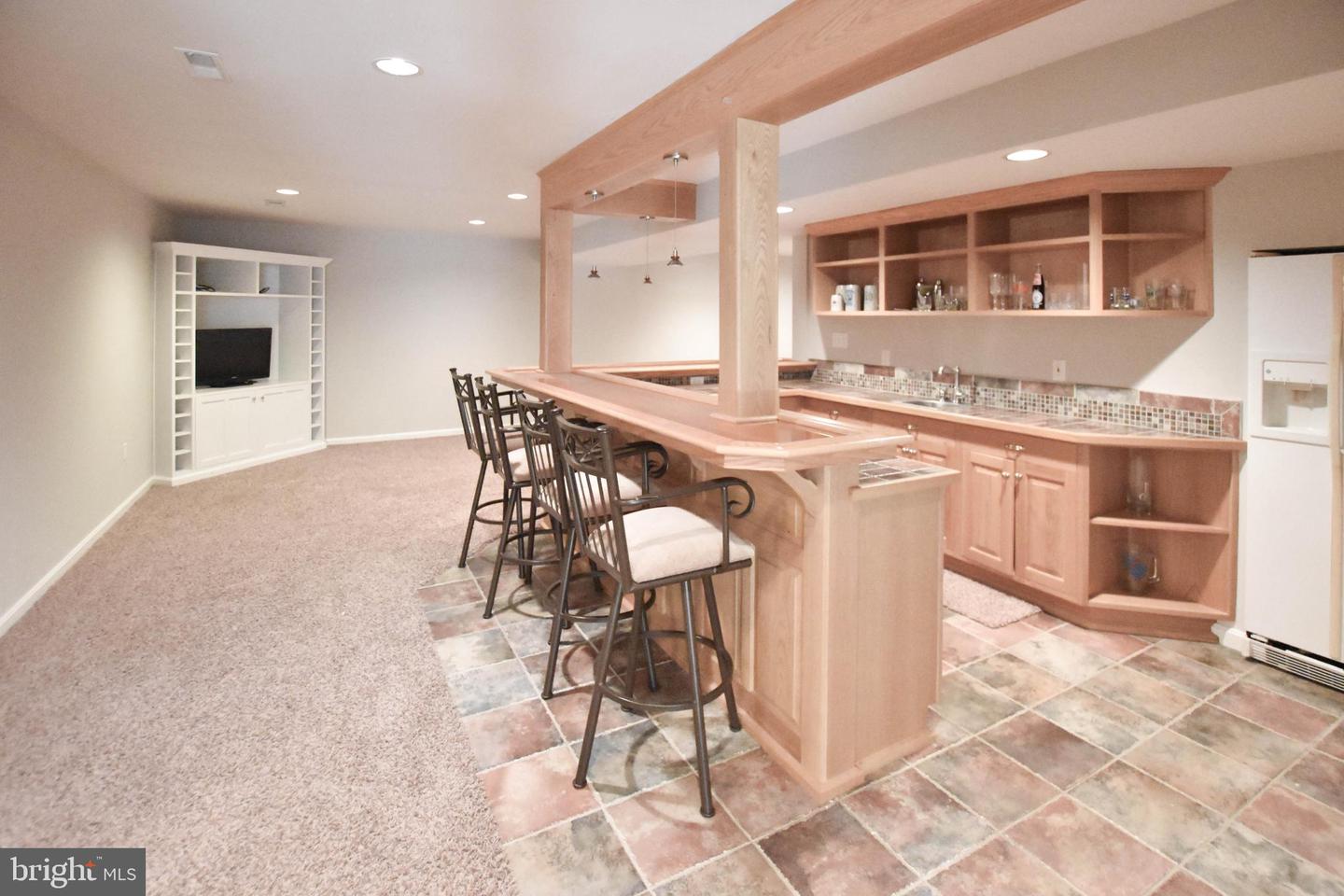 42235 GREEN MEADOW LN, LEESBURG, Virginia 20176, 5 Bedrooms Bedrooms, ,4 BathroomsBathrooms,Residential,For sale,42235 GREEN MEADOW LN,VALO2106502 MLS # VALO2106502