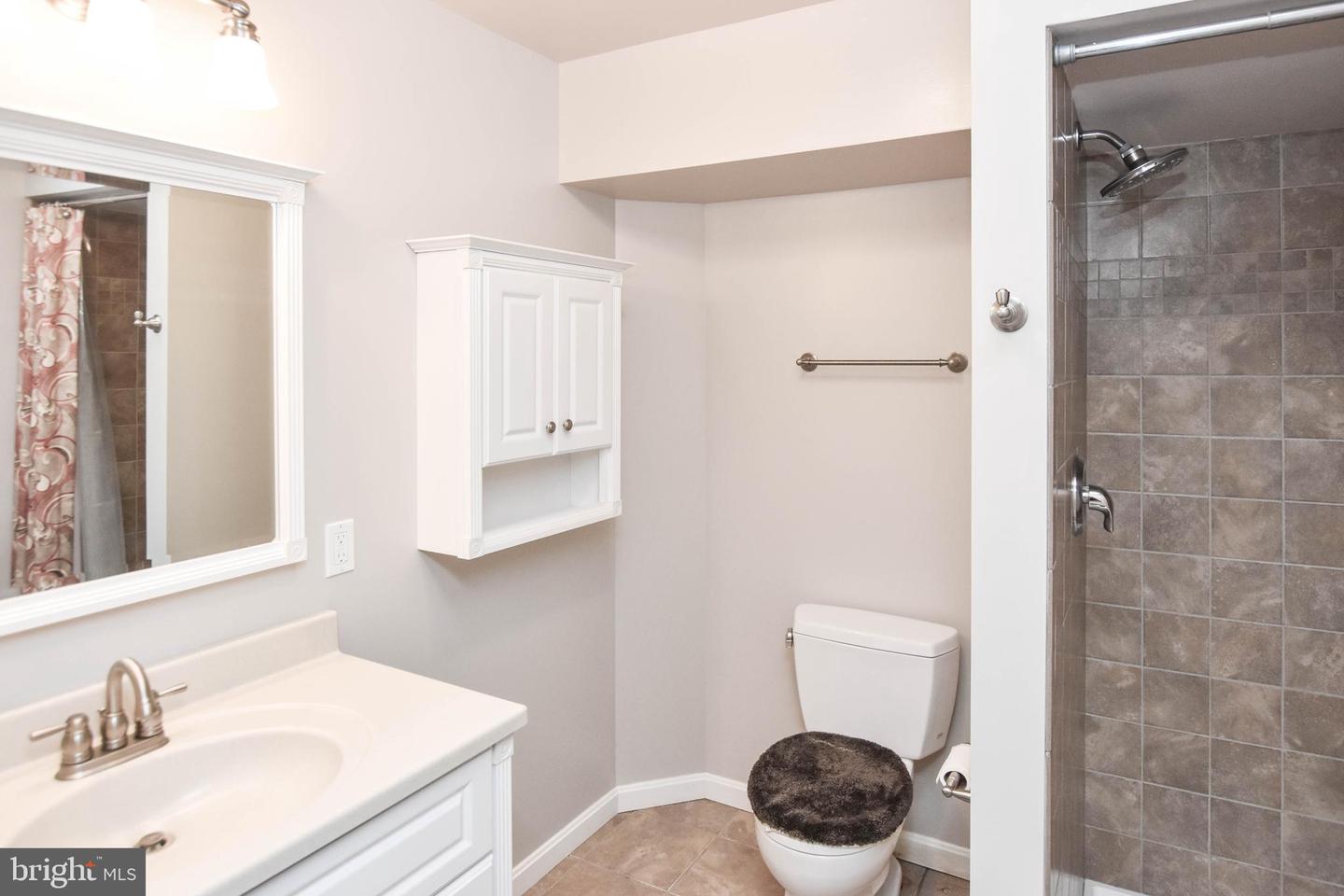 42235 GREEN MEADOW LN, LEESBURG, Virginia 20176, 5 Bedrooms Bedrooms, ,4 BathroomsBathrooms,Residential,For sale,42235 GREEN MEADOW LN,VALO2106502 MLS # VALO2106502