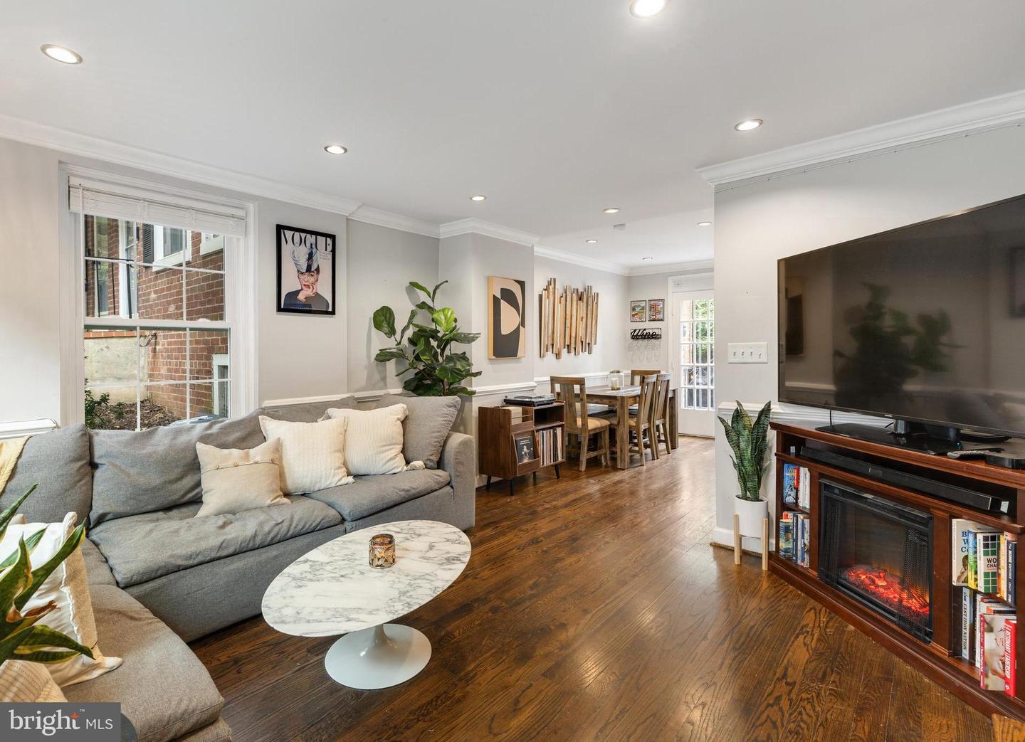 2814 S COLUMBUS ST, ARLINGTON, Virginia 22206, 2 Bedrooms Bedrooms, ,2 BathroomsBathrooms,Residential,For sale,2814 S COLUMBUS ST,VAAX2049512 MLS # VAAX2049512