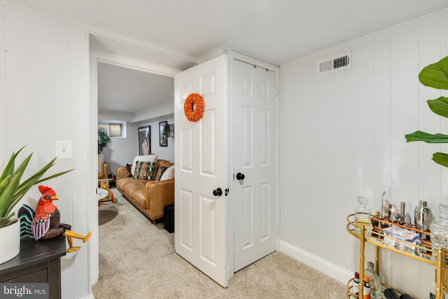 2814 S COLUMBUS ST, ARLINGTON, Virginia 22206, 2 Bedrooms Bedrooms, ,2 BathroomsBathrooms,Residential,For sale,2814 S COLUMBUS ST,VAAX2049512 MLS # VAAX2049512