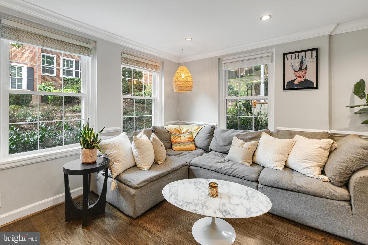 2814 S COLUMBUS ST, ARLINGTON, Virginia 22206, 2 Bedrooms Bedrooms, ,2 BathroomsBathrooms,Residential,For sale,2814 S COLUMBUS ST,VAAX2049512 MLS # VAAX2049512