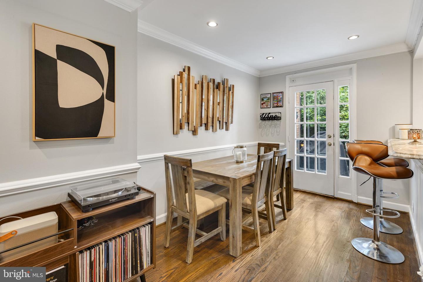 2814 S COLUMBUS ST, ARLINGTON, Virginia 22206, 2 Bedrooms Bedrooms, ,2 BathroomsBathrooms,Residential,For sale,2814 S COLUMBUS ST,VAAX2049512 MLS # VAAX2049512