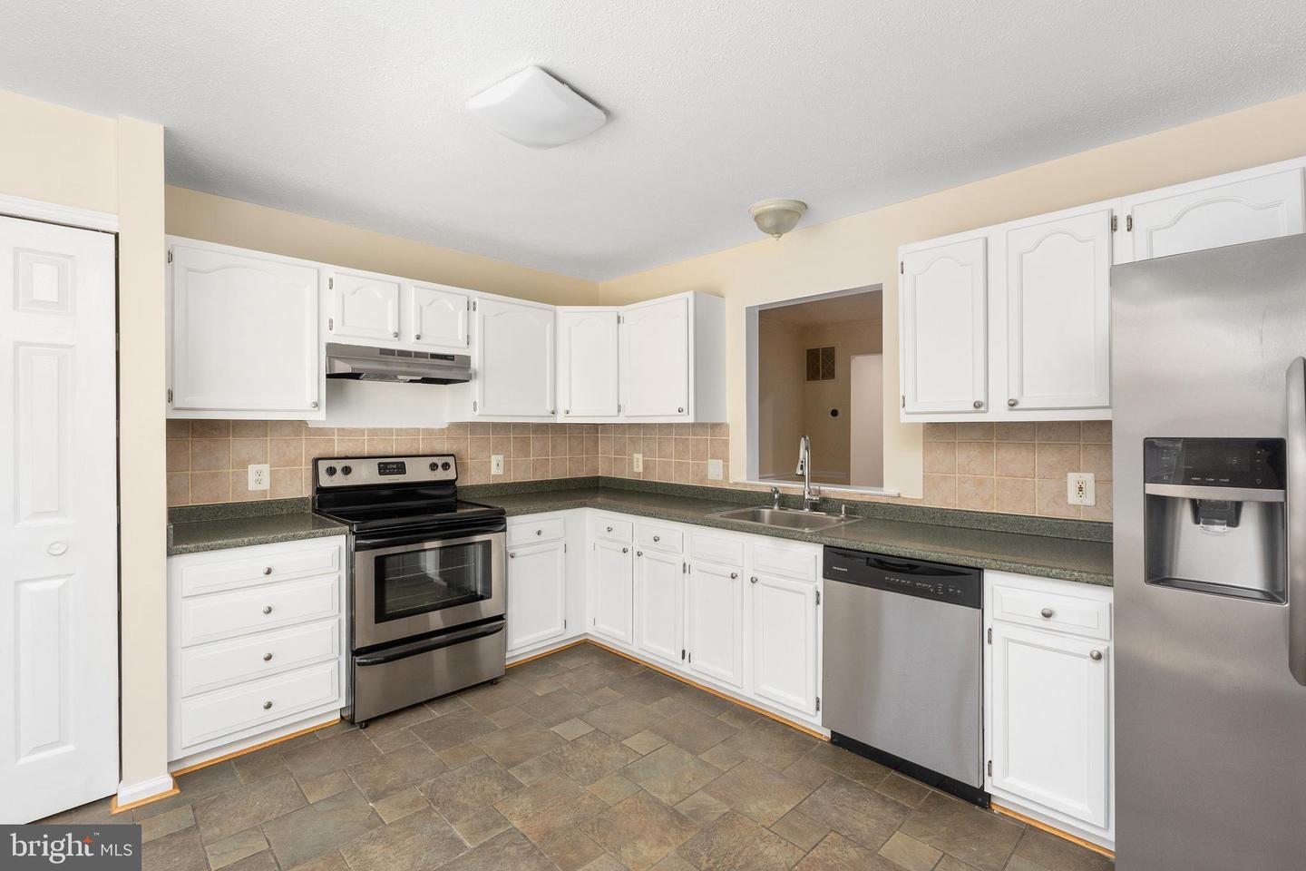 409 WATERS COVE CT, STAFFORD, Virginia 22554, 3 Bedrooms Bedrooms, ,2 BathroomsBathrooms,Residential,For sale,409 WATERS COVE CT,VAST2042602 MLS # VAST2042602