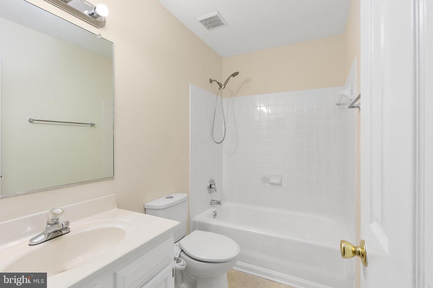 409 WATERS COVE CT, STAFFORD, Virginia 22554, 3 Bedrooms Bedrooms, ,2 BathroomsBathrooms,Residential,For sale,409 WATERS COVE CT,VAST2042602 MLS # VAST2042602