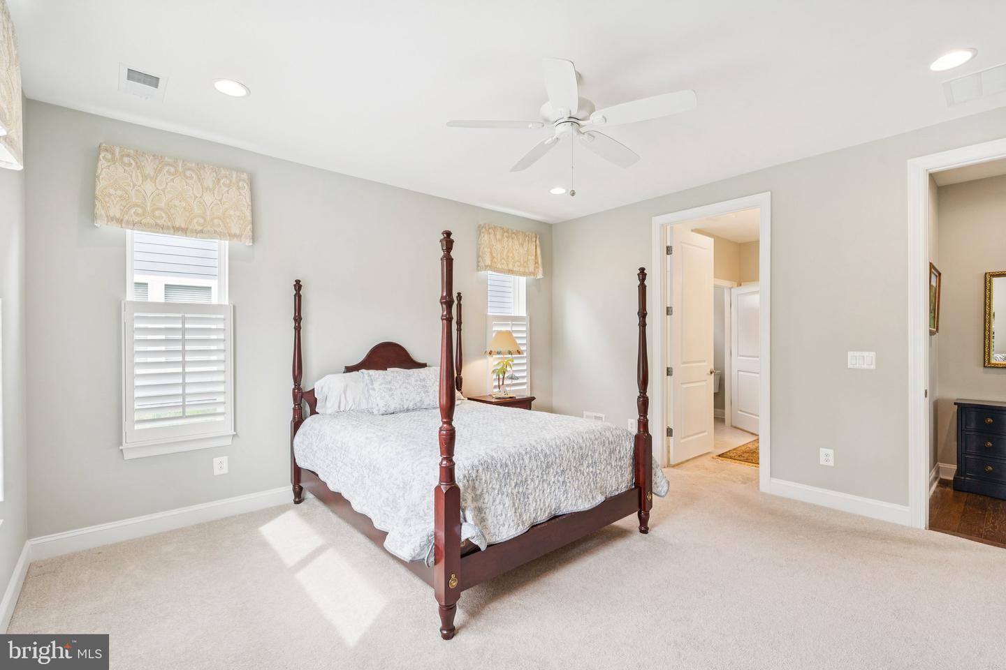 153 SONG SPARROW DR, LAKE FREDERICK, Virginia 22630, 2 Bedrooms Bedrooms, ,2 BathroomsBathrooms,Residential,For sale,153 SONG SPARROW DR,VAFV2036738 MLS # VAFV2036738