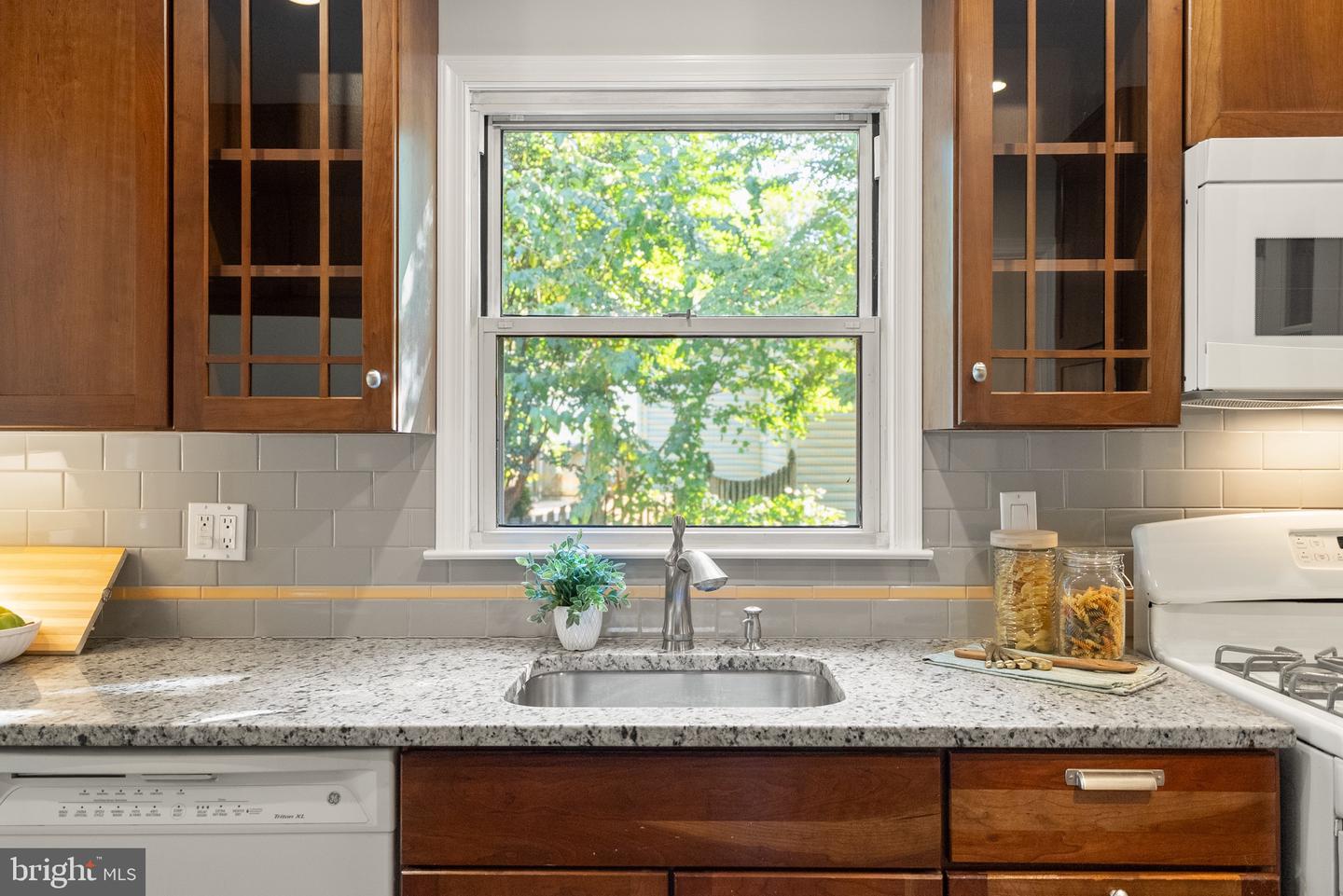 2849 FAIRMONT ST, FALLS CHURCH, Virginia 22042, 3 Bedrooms Bedrooms, ,2 BathroomsBathrooms,Residential,For sale,2849 FAIRMONT ST,VAFX2266388 MLS # VAFX2266388