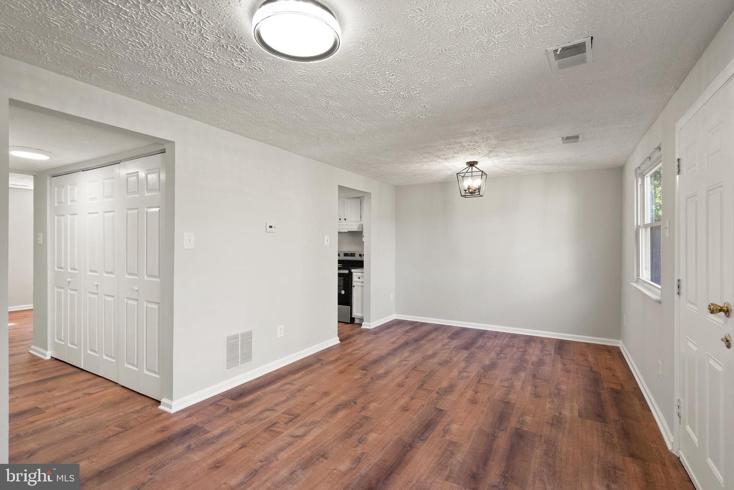 8305 PONDSIDE TER, ALEXANDRIA, Virginia 22309, 3 Bedrooms Bedrooms, ,2 BathroomsBathrooms,Residential,For sale,8305 PONDSIDE TER,VAFX2266420 MLS # VAFX2266420