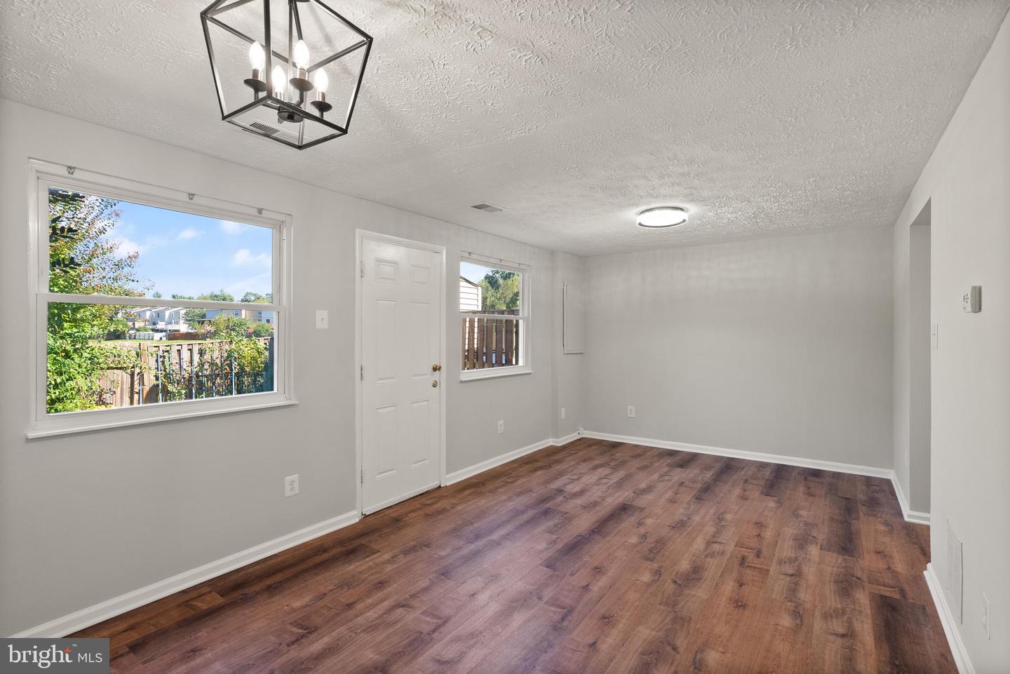 8305 PONDSIDE TER, ALEXANDRIA, Virginia 22309, 3 Bedrooms Bedrooms, ,2 BathroomsBathrooms,Residential,For sale,8305 PONDSIDE TER,VAFX2266420 MLS # VAFX2266420