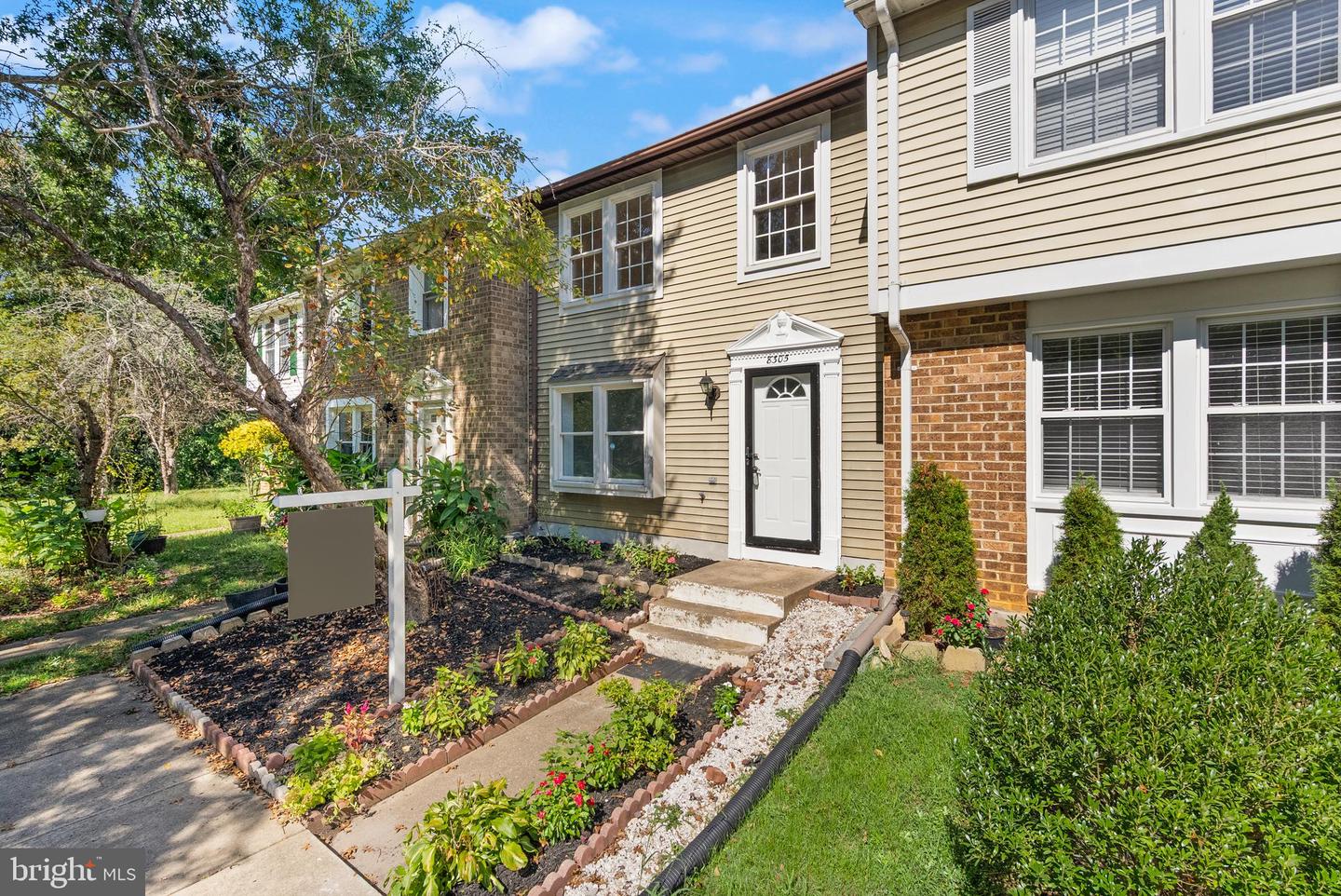 8305 PONDSIDE TER, ALEXANDRIA, Virginia 22309, 3 Bedrooms Bedrooms, ,2 BathroomsBathrooms,Residential,For sale,8305 PONDSIDE TER,VAFX2266420 MLS # VAFX2266420