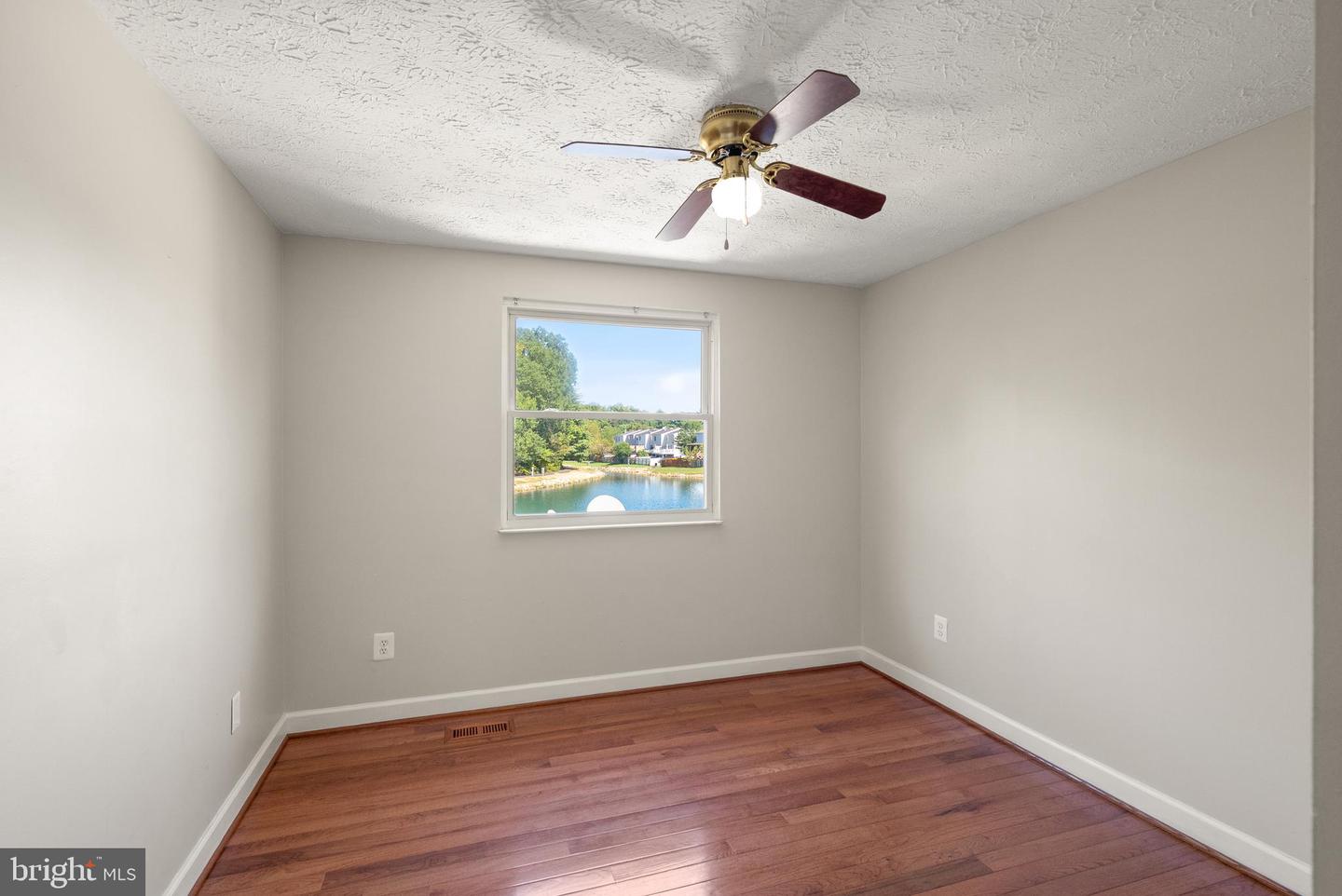 8305 PONDSIDE TER, ALEXANDRIA, Virginia 22309, 3 Bedrooms Bedrooms, ,2 BathroomsBathrooms,Residential,For sale,8305 PONDSIDE TER,VAFX2266420 MLS # VAFX2266420