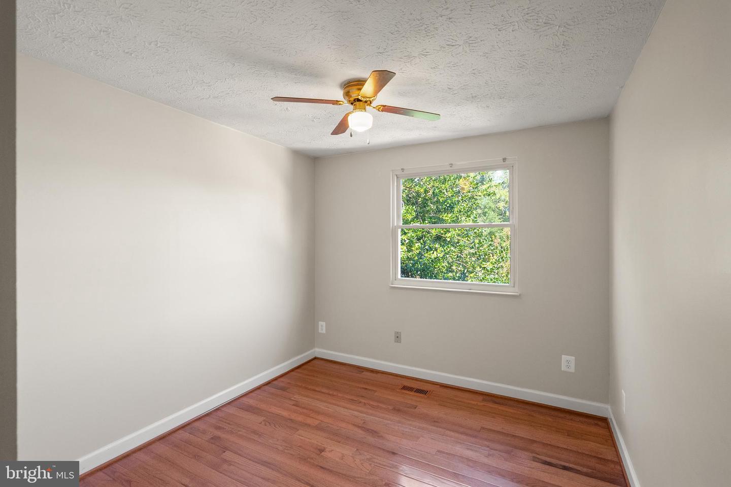 8305 PONDSIDE TER, ALEXANDRIA, Virginia 22309, 3 Bedrooms Bedrooms, ,2 BathroomsBathrooms,Residential,For sale,8305 PONDSIDE TER,VAFX2266420 MLS # VAFX2266420