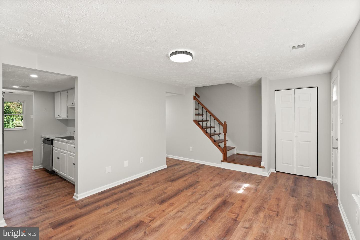 8305 PONDSIDE TER, ALEXANDRIA, Virginia 22309, 3 Bedrooms Bedrooms, ,2 BathroomsBathrooms,Residential,For sale,8305 PONDSIDE TER,VAFX2266420 MLS # VAFX2266420