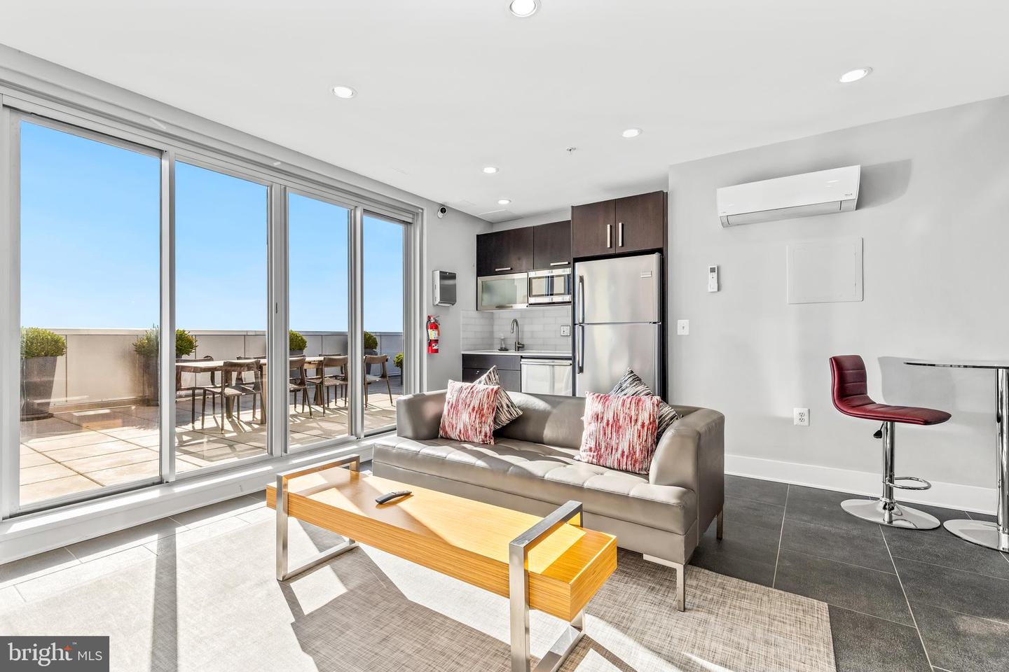 1401 R ST NW #206, WASHINGTON, District Of Columbia 20009, 1 Bedroom Bedrooms, ,1 BathroomBathrooms,Residential,For sale,1401 R ST NW #206,DCDC2221760 MLS # DCDC2221760