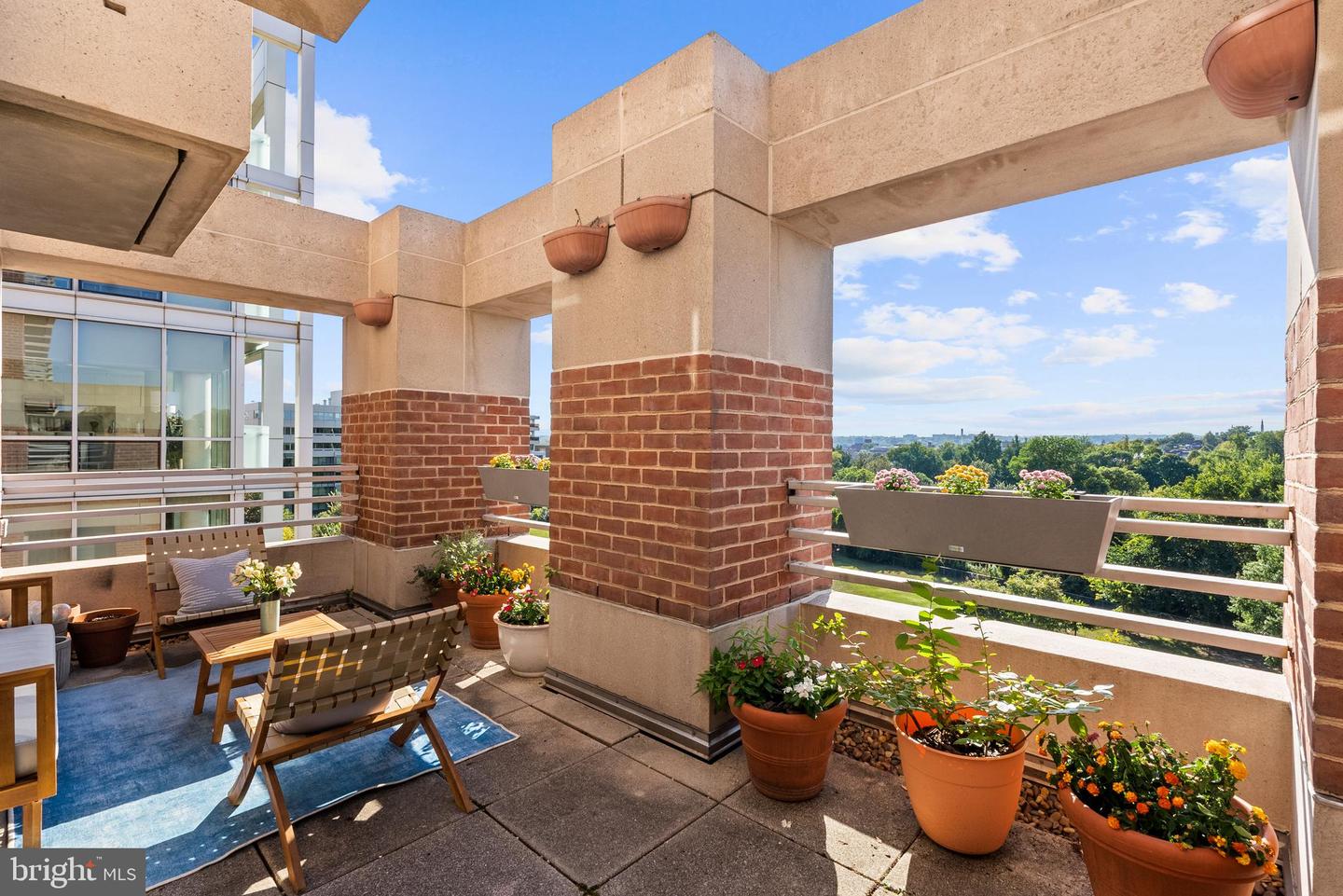 1275 25TH ST NW #610, WASHINGTON, District Of Columbia 20037, 1 Bedroom Bedrooms, ,1 BathroomBathrooms,Residential,For sale,1275 25TH ST NW #610,DCDC2222294 MLS # DCDC2222294