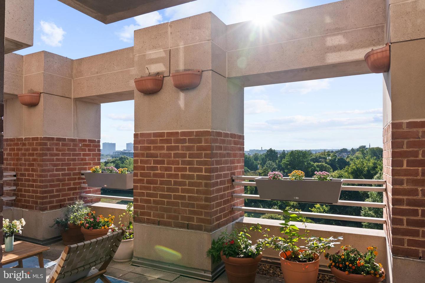 1275 25TH ST NW #610, WASHINGTON, District Of Columbia 20037, 1 Bedroom Bedrooms, ,1 BathroomBathrooms,Residential,For sale,1275 25TH ST NW #610,DCDC2222294 MLS # DCDC2222294