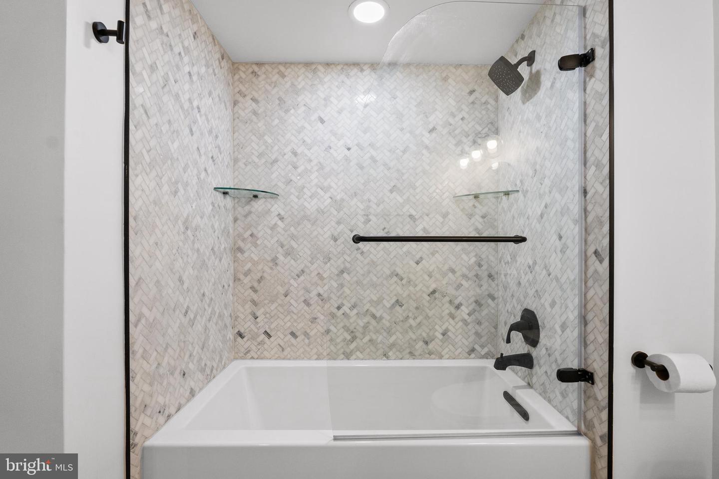 1275 25TH ST NW #610, WASHINGTON, District Of Columbia 20037, 1 Bedroom Bedrooms, ,1 BathroomBathrooms,Residential,For sale,1275 25TH ST NW #610,DCDC2222294 MLS # DCDC2222294