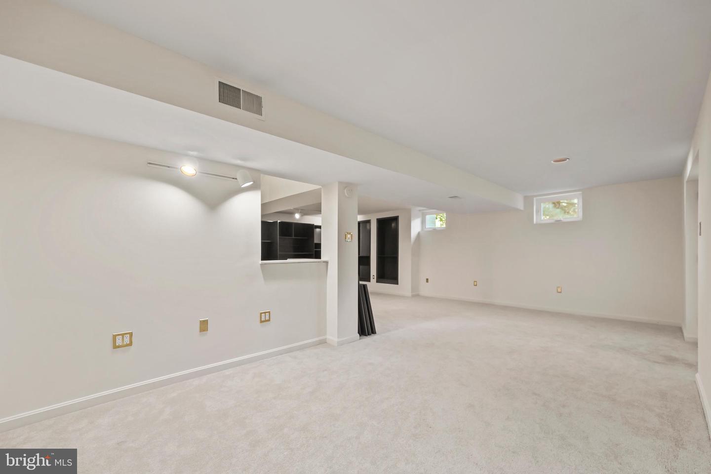 15313 SURREY HOUSE WAY, CENTREVILLE, Virginia 20120, 5 Bedrooms Bedrooms, ,4 BathroomsBathrooms,Residential,For sale,15313 SURREY HOUSE WAY,VAFX2267438 MLS # VAFX2267438
