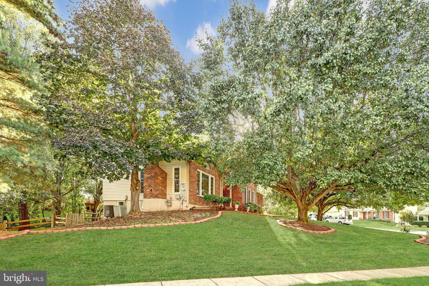 15313 SURREY HOUSE WAY, CENTREVILLE, Virginia 20120, 5 Bedrooms Bedrooms, ,4 BathroomsBathrooms,Residential,For sale,15313 SURREY HOUSE WAY,VAFX2267438 MLS # VAFX2267438