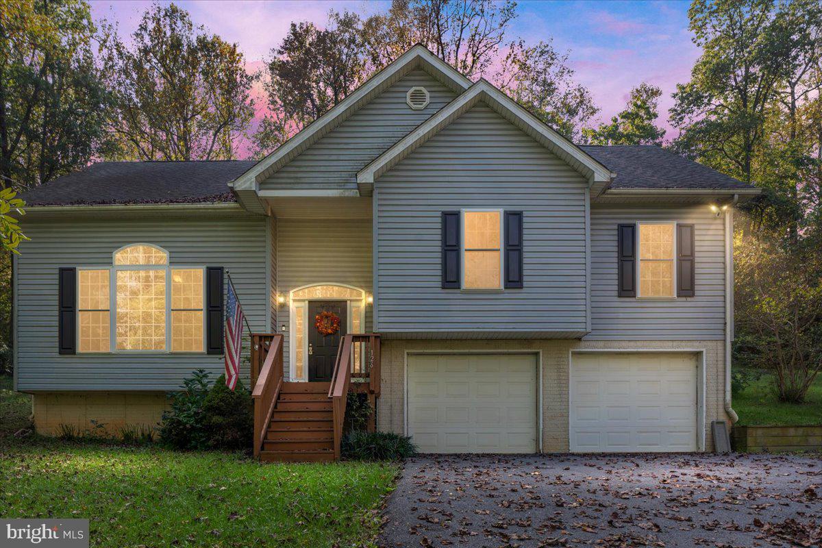 126 LOCUST TREE LN, FRONT ROYAL, Virginia 22630, 3 Bedrooms Bedrooms, ,3 BathroomsBathrooms,Residential,For sale,126 LOCUST TREE LN,VAWR2012302 MLS # VAWR2012302